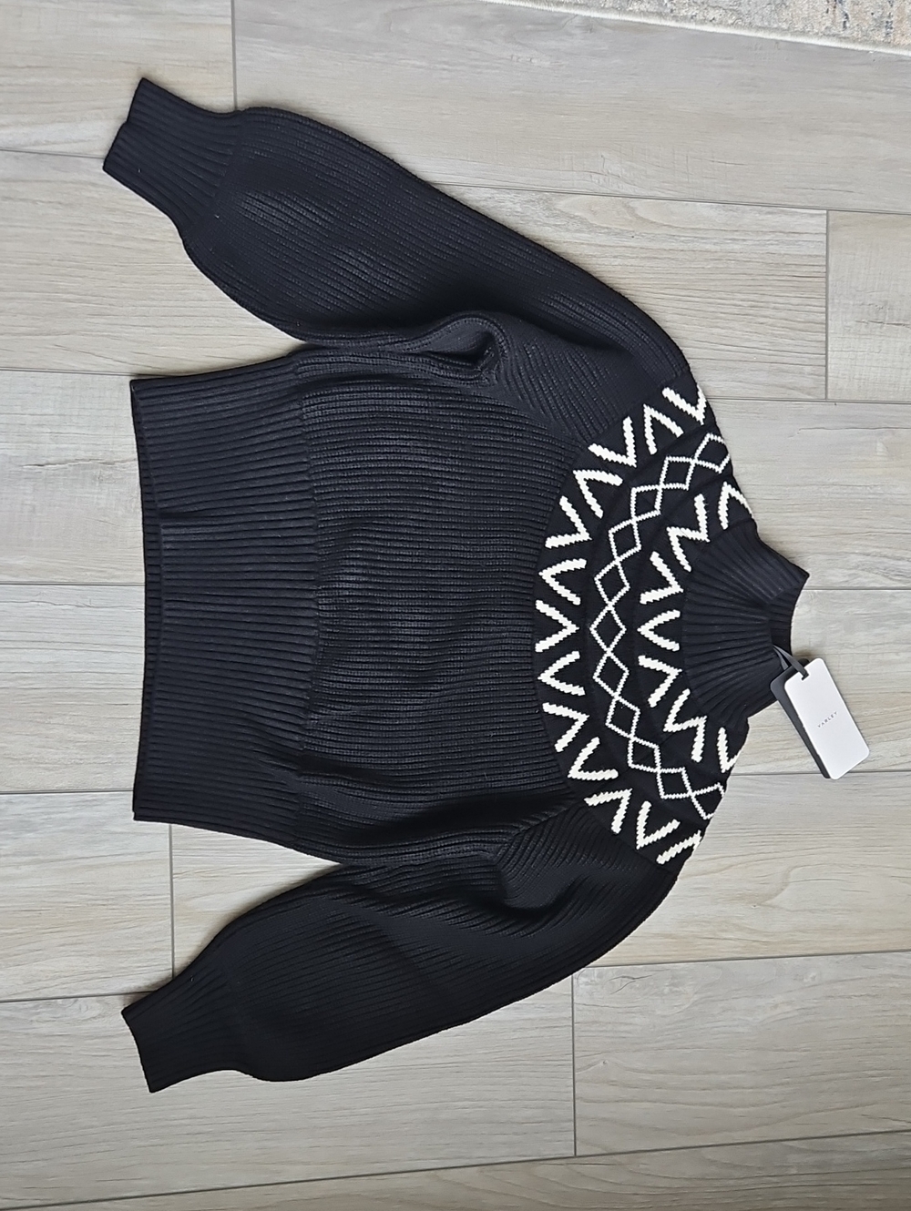 Varley Sweater - Picture 6 of 11